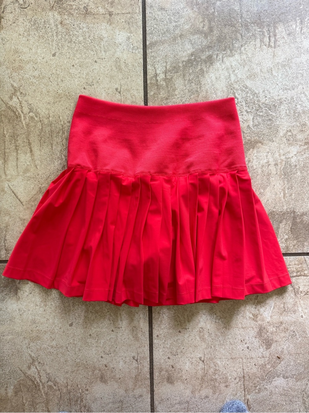 Wilson Midtown High Waisted Tennis Infrared Pleated Skirt - S